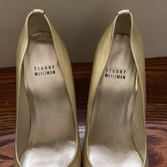 Stuart Weitzman gold straw wedges 8 - Picture 6 of 6